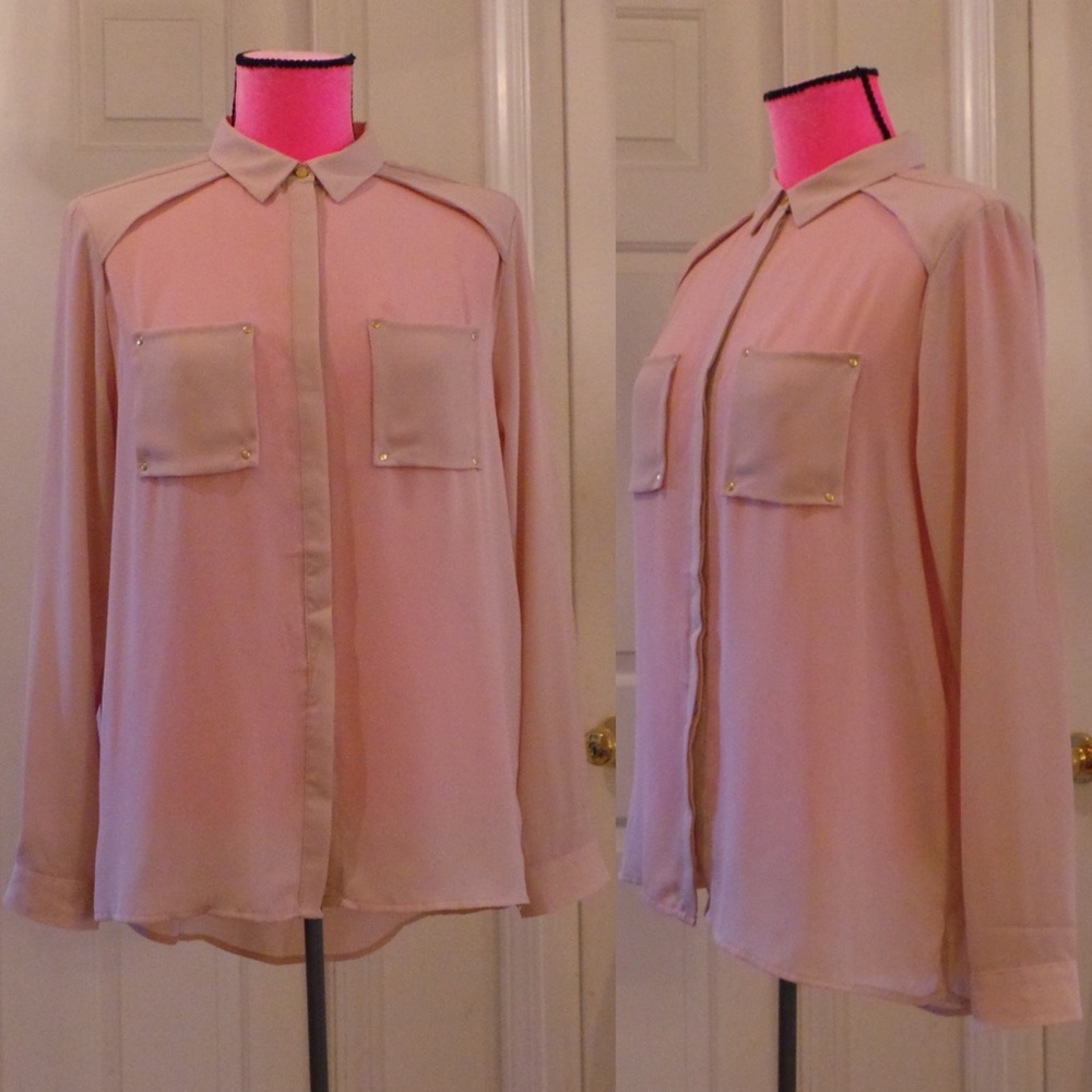New H&M light pink shirt w/faux pockets